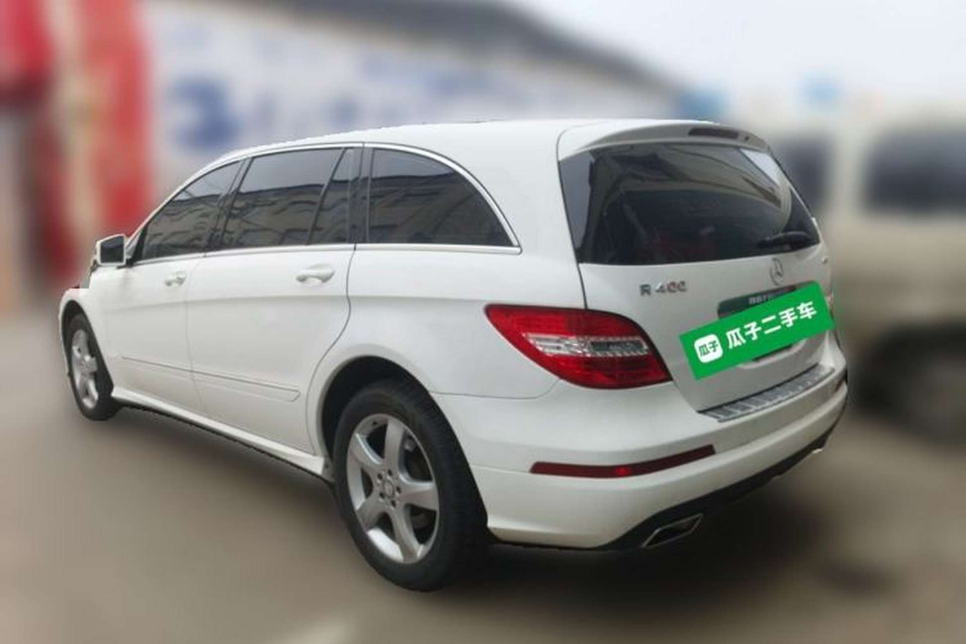 Used Mercedes-Benz R-Class 2017 R 400 4MATIC Exclusive Edition Rear Left 45 Deg