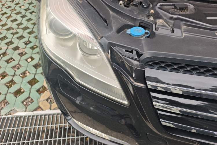 Used Mercedes-Benz R-Class 2017 R 320 4MATIC Business Edition Prestige Model Right Front Headlight