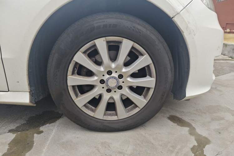 Used Mercedes-Benz R-Class 2017 R 320 4MATIC Business Edition Prestige Model Right Front Wheel Hub
