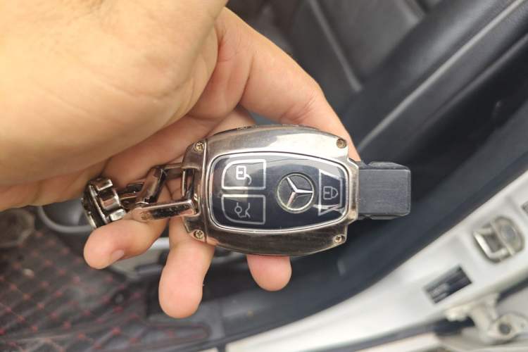 Used Mercedes-Benz R-Class 2017 R 320 4MATIC Business Edition Prestige Model Vehicle Key