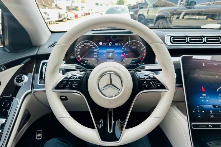 Used Mercedes-Benz S-Class 2021 S 450 L Interior 4