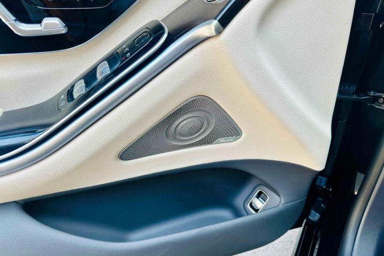 Used Mercedes-Benz S-Class 2021 S 450 L Interior 6