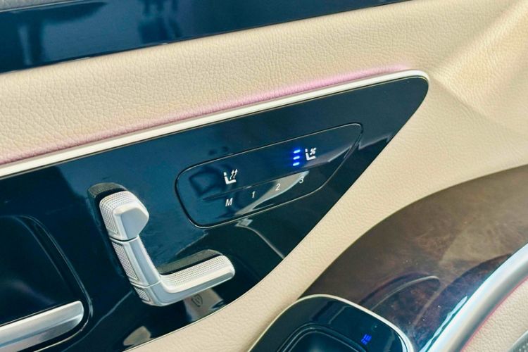 Used Mercedes-Benz S-Class 2021 S 450 L Interior 8