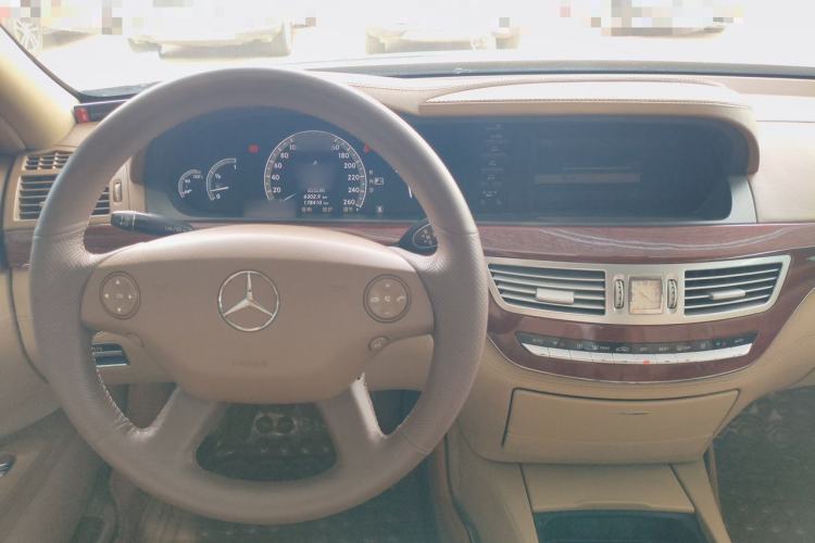 Used Mercedes-Benz S-Class 2004 S 350 Center Console