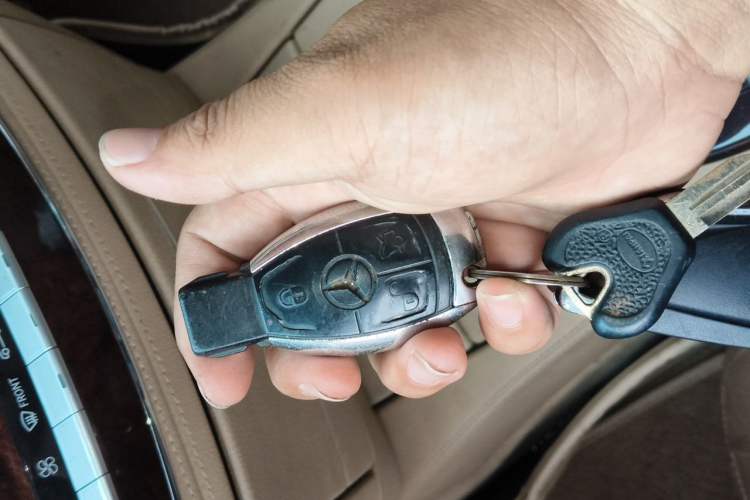 Used Mercedes-Benz S-Class 2004 S 500 Vehicle Key