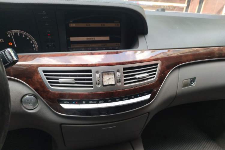 Used Mercedes-Benz S-Class 2004 S 500 Audio And AC Panel
