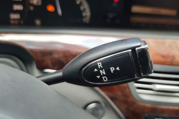 Used Mercedes-Benz S-Class 2004 S 500 Gear Lever