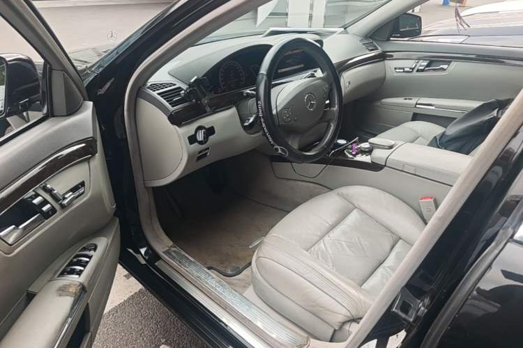 Used Mercedes-Benz S-Class 2006 S 300 Driver Seat