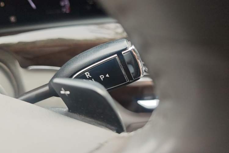 Used Mercedes-Benz S-Class 2006 S 300 Gear Lever