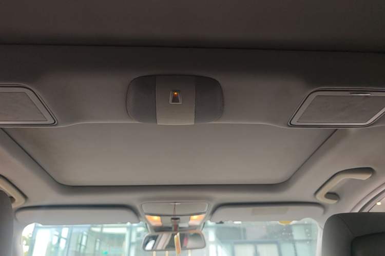 Used Mercedes-Benz S-Class 2006 S 300 Headliner