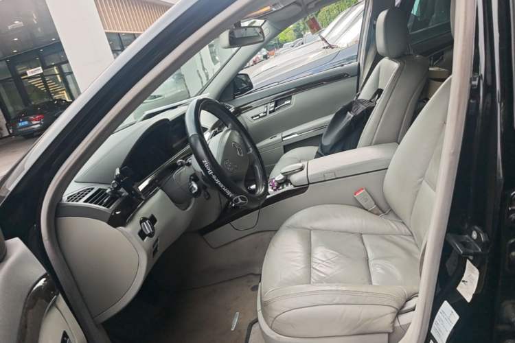 Used Mercedes-Benz S-Class 2006 S 300 Left Front Seat