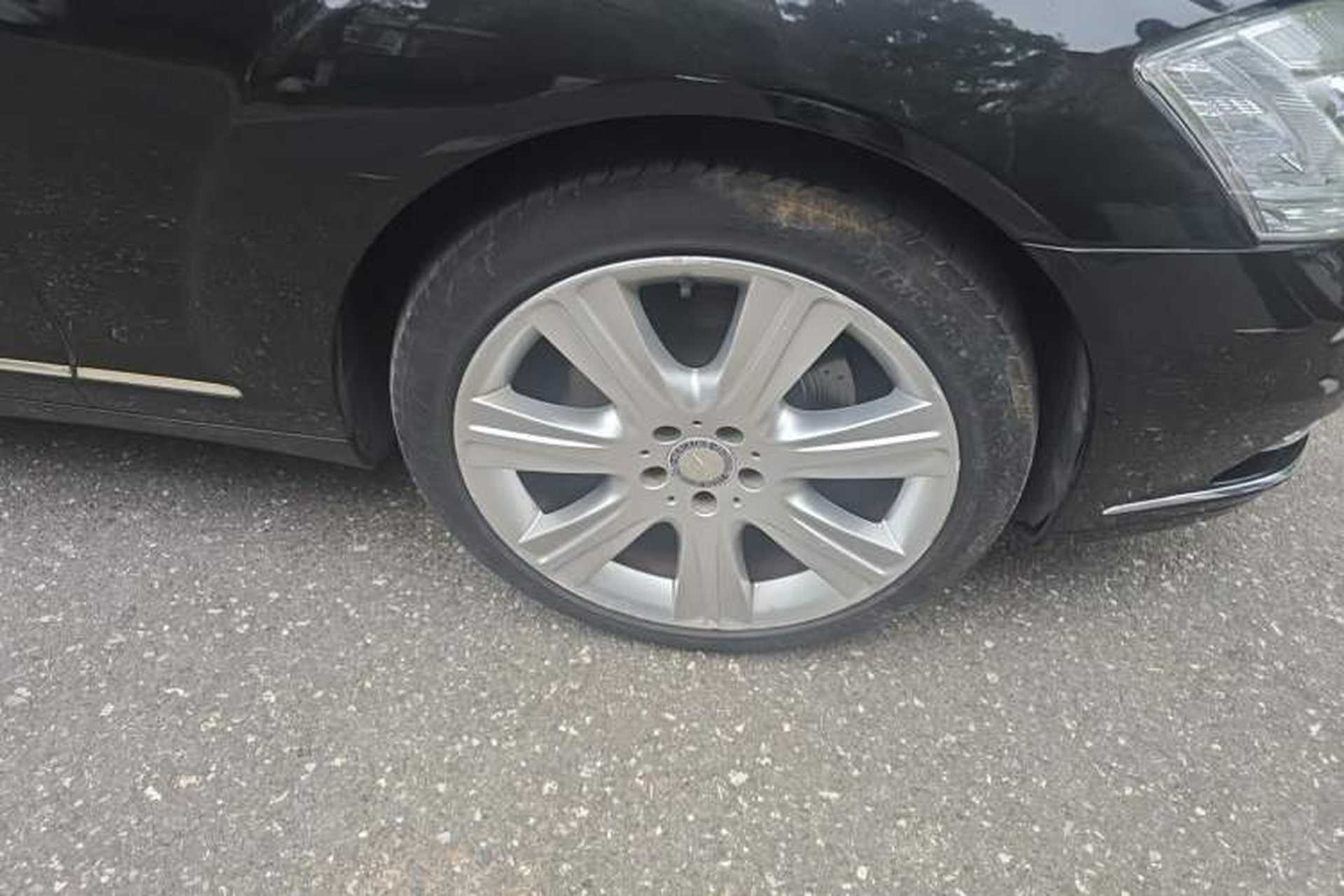 Used Mercedes-Benz S-Class  Right Front Wheel Hub