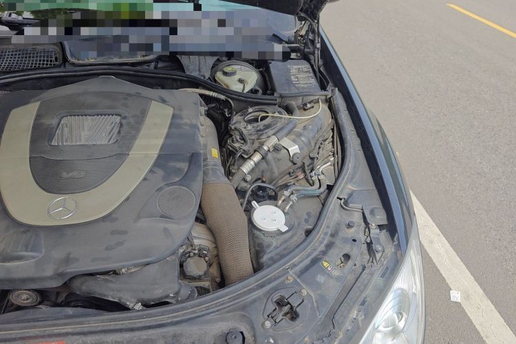 Used Mercedes-Benz S-Class  Engine Bay Left