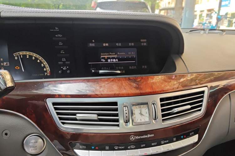 Used Mercedes-Benz S-Class 2008 S 350 L 4MATIC Audio And AC Panel