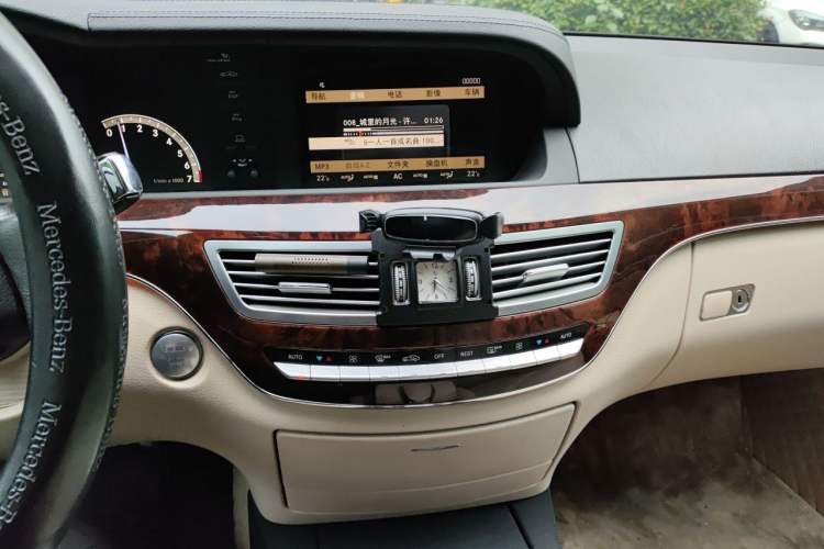 Used Mercedes-Benz S-Class 2008 S 350 L Luxury Model Audio And AC Panel