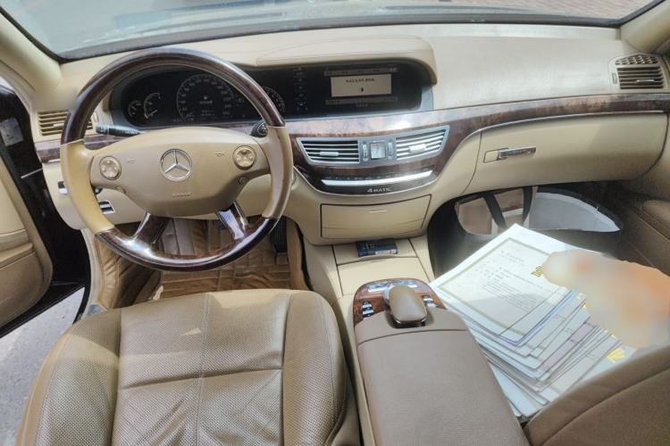 Used Mercedes-Benz S-Class 2008 S 350 L 4MATIC Center Console