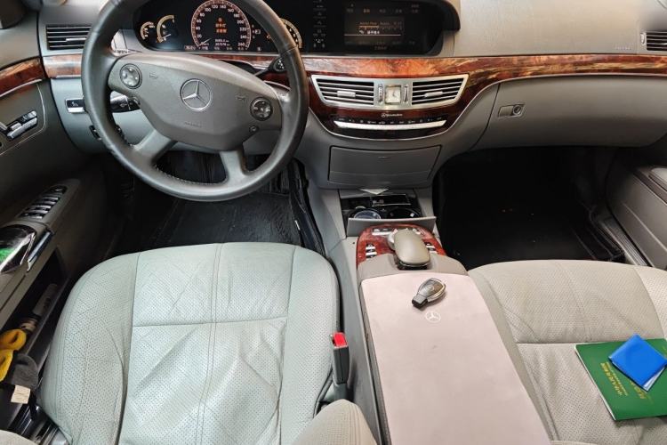 Used Mercedes-Benz S-Class 2008 S 350 L 4MATIC Center Console