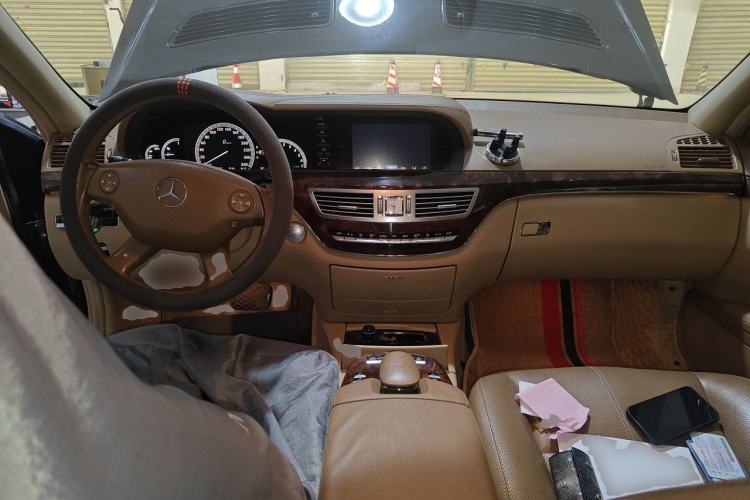 Used Mercedes-Benz S-Class 2008 S 350 L Dynamic Model Center Console
