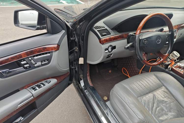Used Mercedes-Benz S-Class 2008 S 600 L Driver Seat