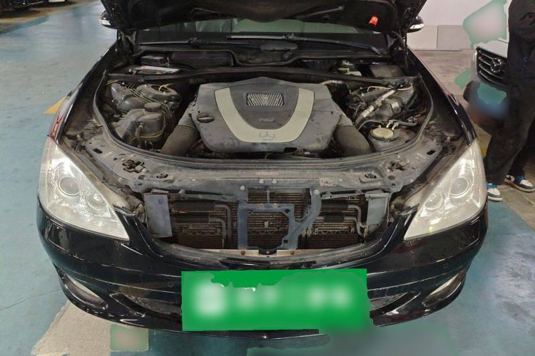 Used Mercedes-Benz S-Class 2008 S 300 L Executive Edition Engine Bay