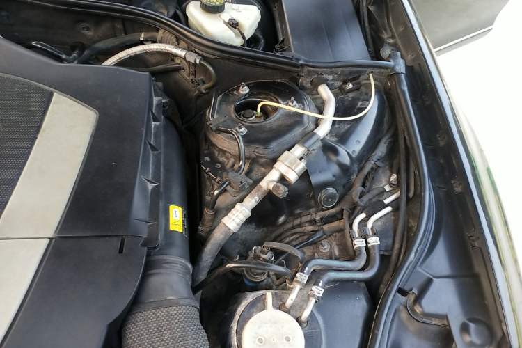 Used Mercedes-Benz S-Class 2008 S 300 L Business Model Engine Bay Left