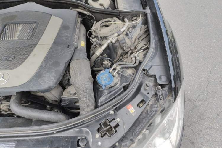 Used Mercedes-Benz S-Class 2008 S 350 L 4MATIC Engine Bay Left
