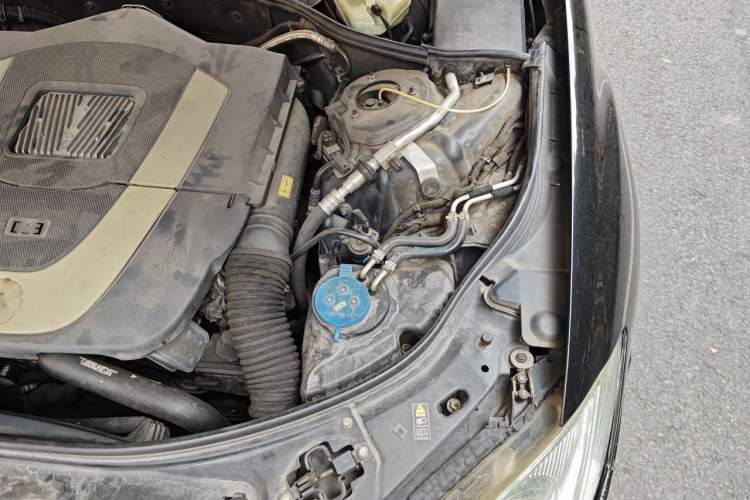 Used Mercedes-Benz S-Class 2008 S 350 L 4MATIC Engine Bay Left