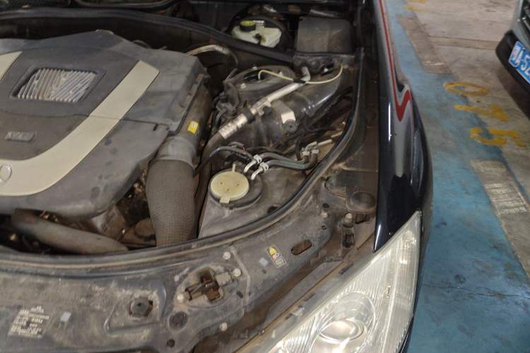 Used Mercedes-Benz S-Class 2008 S 300 L Executive Edition Engine Bay Left