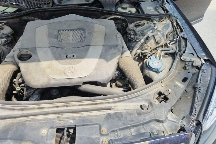 Used Mercedes-Benz S-Class 2008 S 300 L Business Model Engine Bay Left