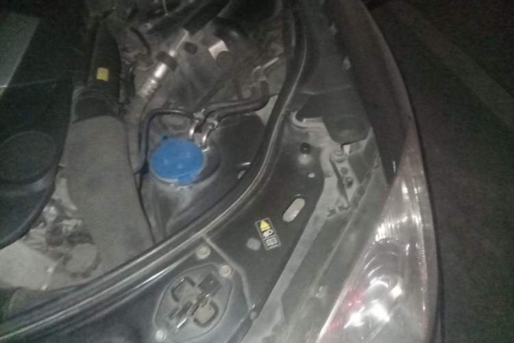 Used Mercedes-Benz S-Class 2008 S 500 L Engine Bay Left