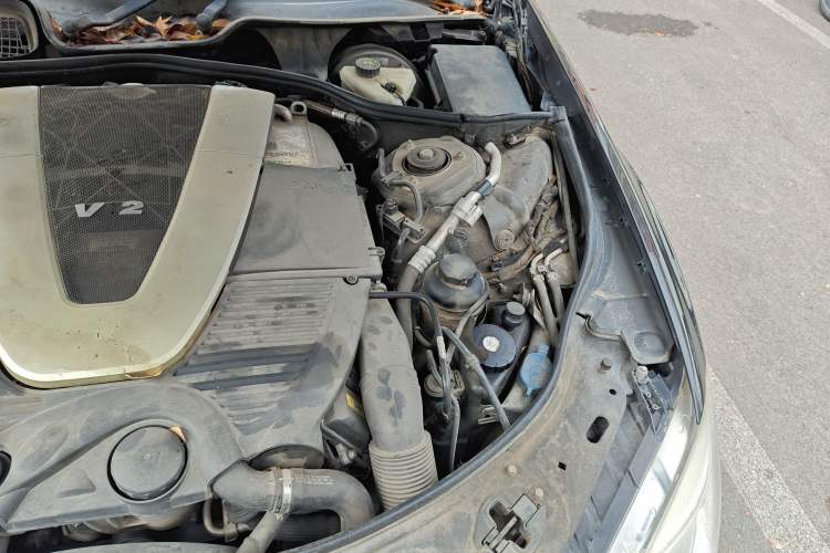 Used Mercedes-Benz S-Class 2008 S 600 L Engine Bay Left