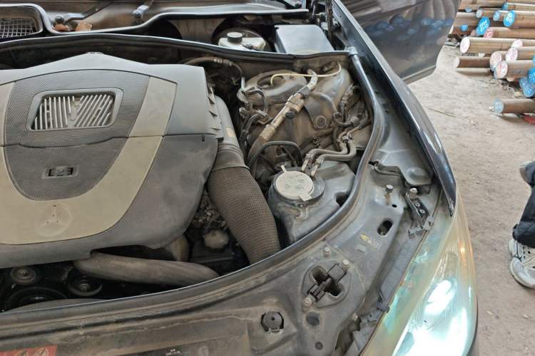 Used Mercedes-Benz S-Class 2008 S 350 L Dynamic Model Engine Bay Left