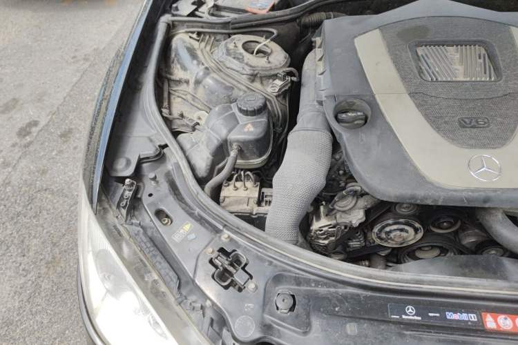 Used Mercedes-Benz S-Class 2008 S 350 L 4MATIC Engine Bay Right