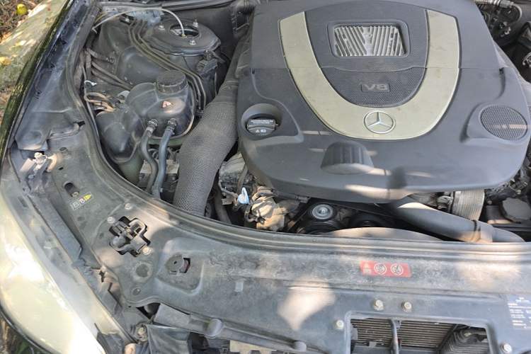 Used Mercedes-Benz S-Class 2008 S 500 L Engine Bay Right