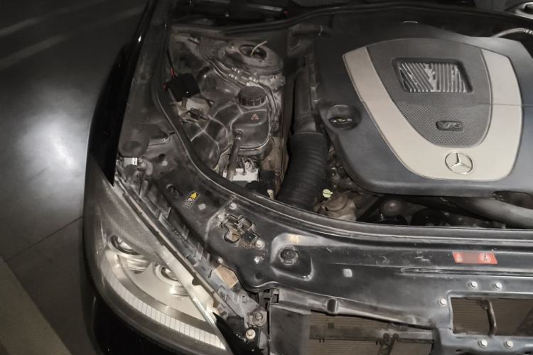 Used Mercedes-Benz S-Class 2008 S 350 L Luxury Model Engine Bay Right