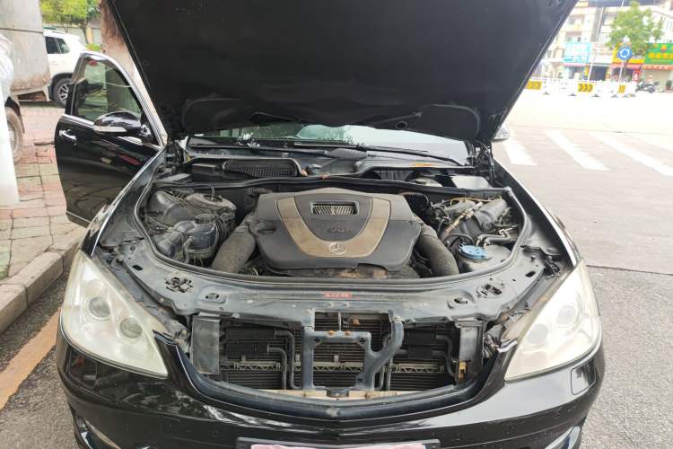 Used Mercedes-Benz S-Class 2008 S 350 L Luxury Model Engine Bay