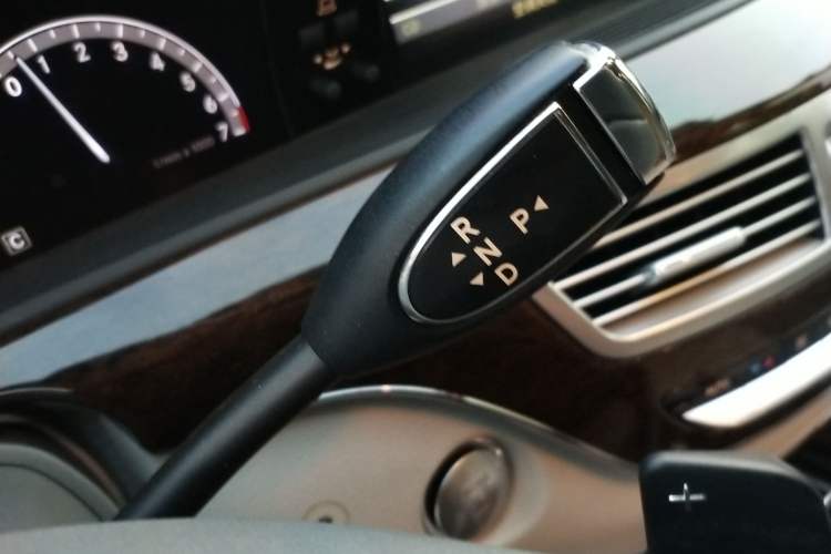 Used Mercedes-Benz S-Class 2008 S 300 L Business Model Gear Lever