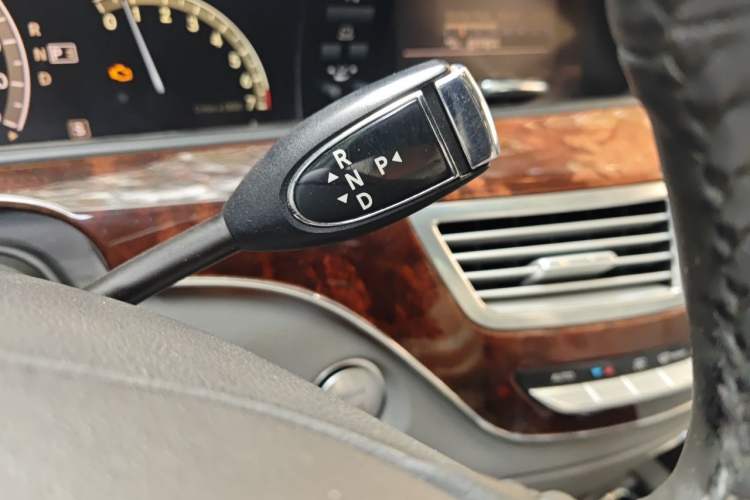 Used Mercedes-Benz S-Class 2008 S 350 L 4MATIC Gear Lever