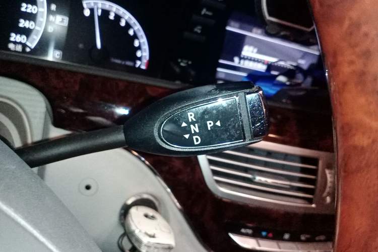 Used Mercedes-Benz S-Class 2008 S 350 L Luxury Model Gear Lever