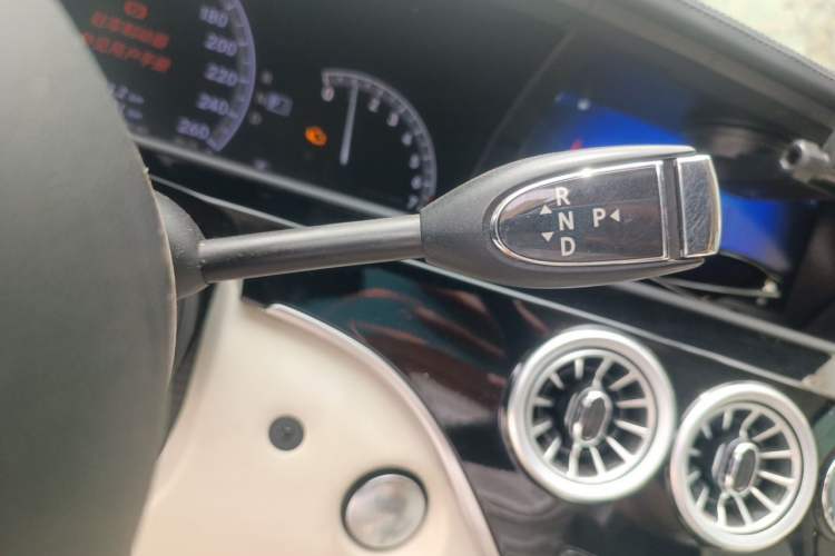 Used Mercedes-Benz S-Class 2008 S 300 L Business Model Gear Lever