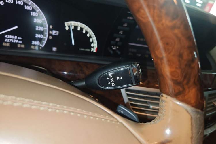 Used Mercedes-Benz S-Class 2008 S 500 L Gear Lever