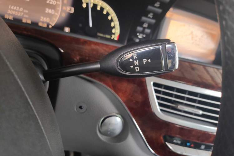 Used Mercedes-Benz S-Class 2008 S 300 L Luxury Model Gear Lever