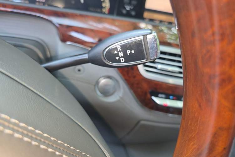 Used Mercedes-Benz S-Class 2008 S 500 L Gear Lever