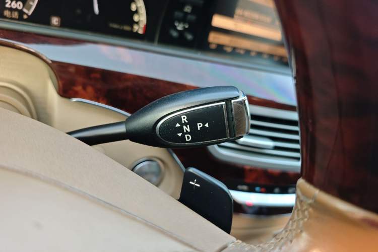 Used Mercedes-Benz S-Class 2008 S 300 L Executive Edition Gear Lever