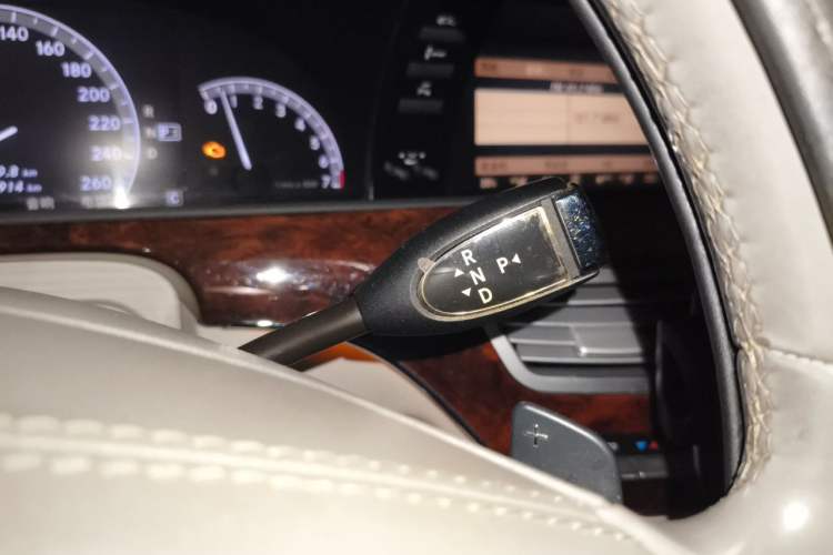 Used Mercedes-Benz S-Class 2008 S 350 L Luxury Model Gear Lever