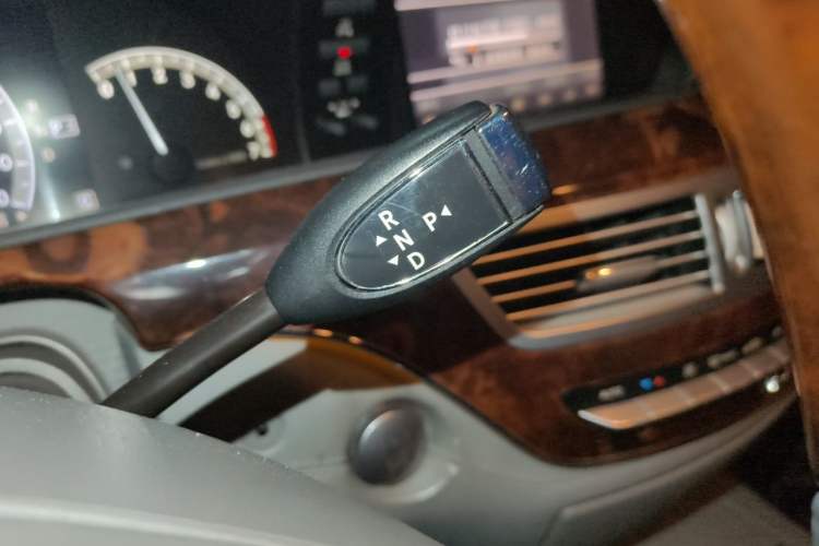 Used Mercedes-Benz S-Class 2008 S 600 L Gear Lever