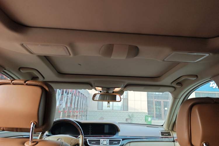 Used Mercedes-Benz S-Class 2008 S 300 L Executive Edition Headliner