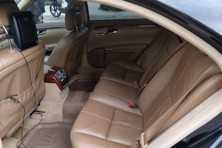 Used Mercedes-Benz S-Class 2008 S 300 L Business Model Left Rear Seat