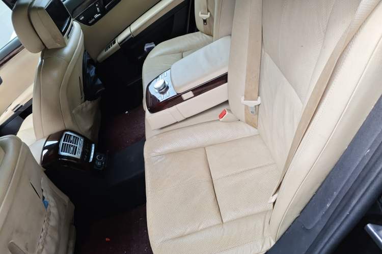 Used Mercedes-Benz S-Class 2008 S 350 L Luxury Model Left Rear Seat