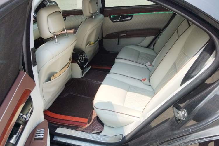 Used Mercedes-Benz S-Class 2008 S 300 L Business Model Left Rear Seat